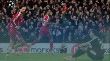 أشهر نجم ليفربول يحصد ثناء الجماهير أمام أستون فيلا بعيدًا عن محمد صلاح